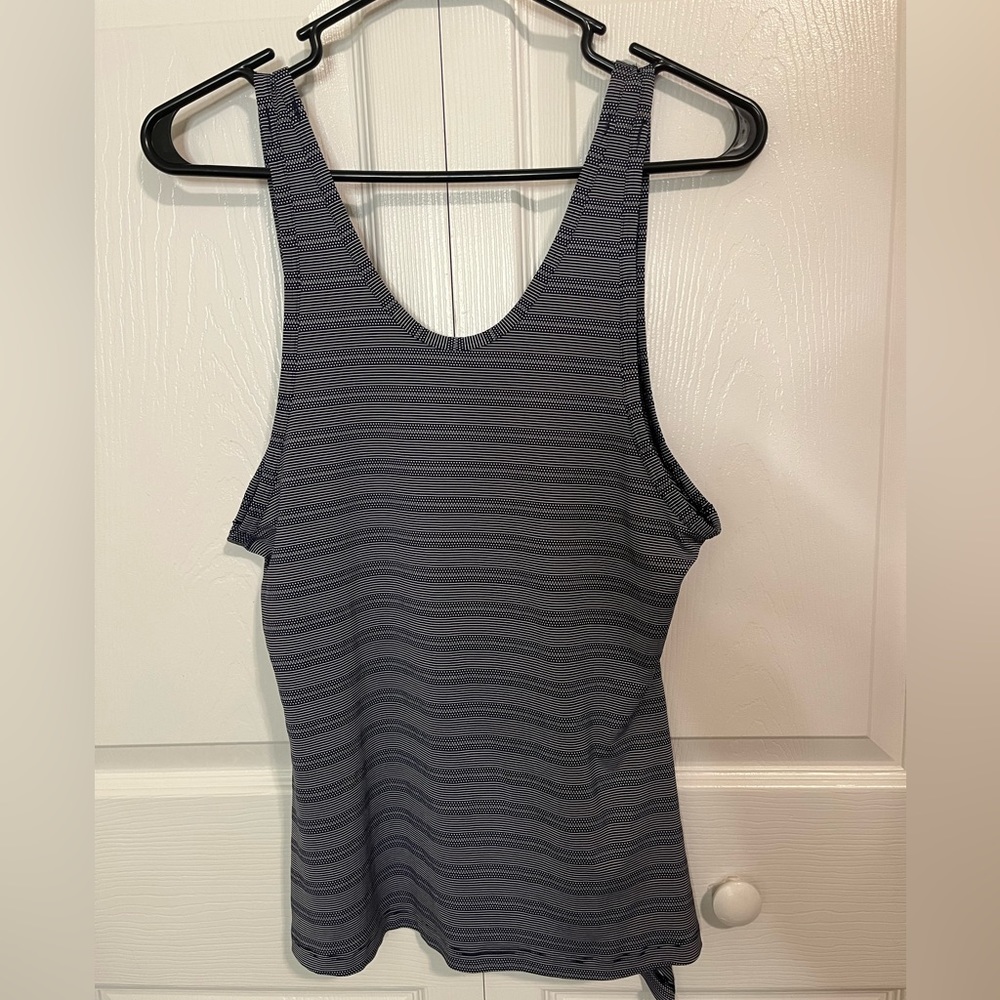 Athleta M Navy Blue Max Out Side Tie Knot Stripe V Neck‎ Athletic Tank Top